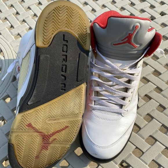 NIKE AIR JORDAN RETRO 5 V WHITE FIRE RED BLACK 136027-100 SZ 10.5